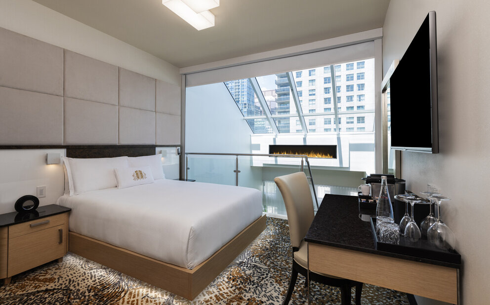 Prestige Suite, one Queen bed