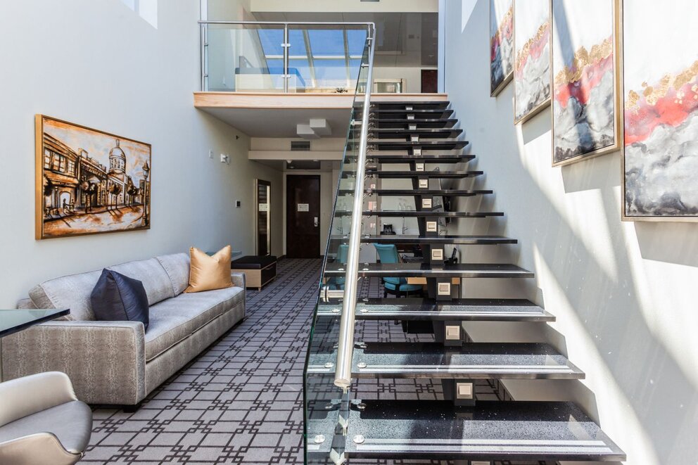 Suite Sky Loft escalier au deuxième étage